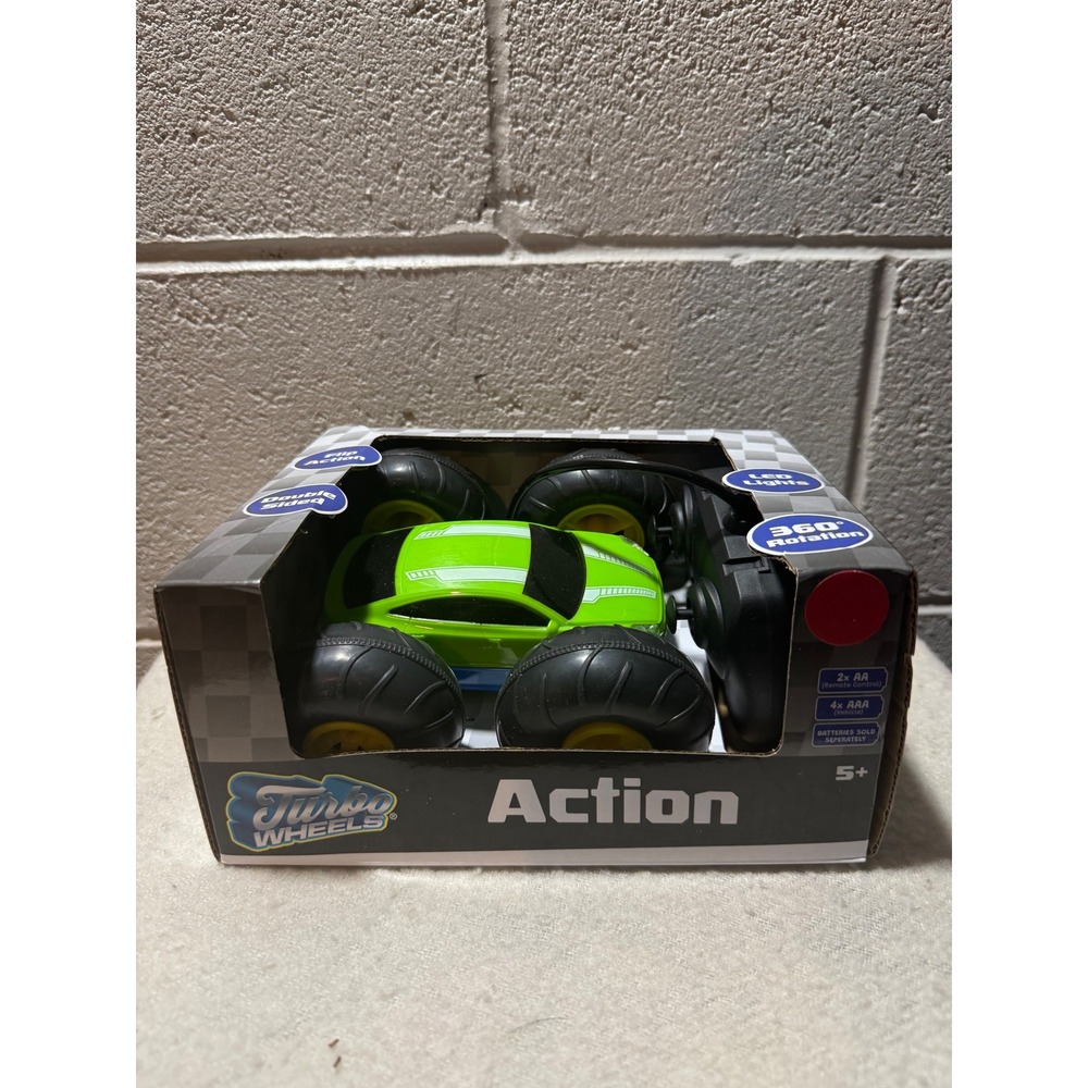Turbo Wheels Action RC Stunt Car Green Double Sided Flip 360 Rotation LED Lights